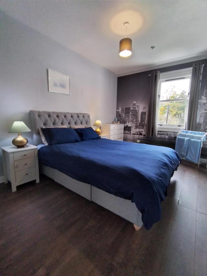 Cosy 2-bdr & 15 Minutes To Edinburgh By Train & Free Parking