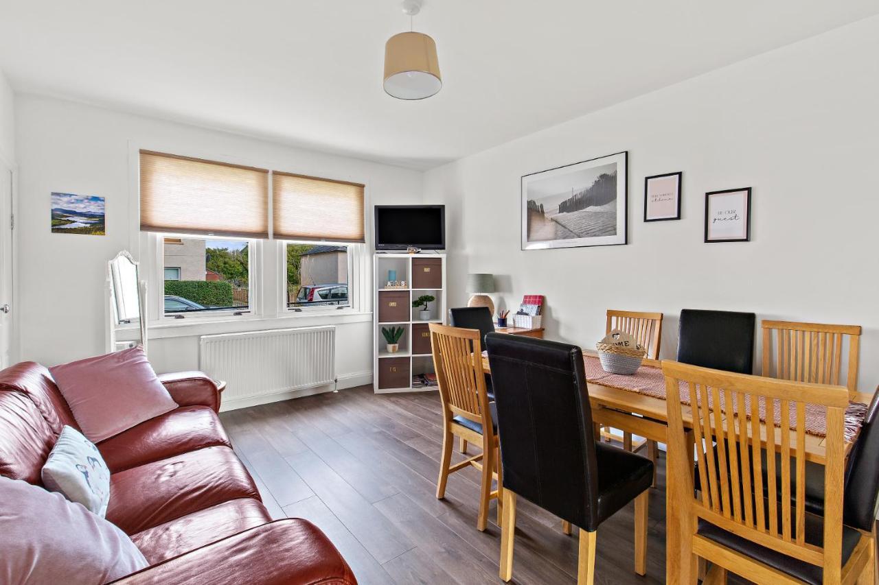 Cosy 2-bdr & 15 Minutes To Edinburgh By Train & Free Parking